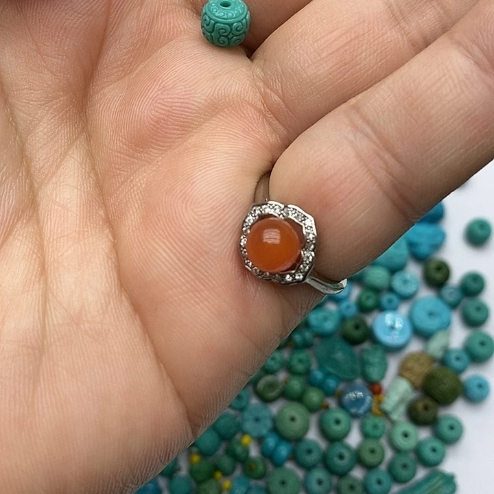 南红玛瑙未镶嵌珠宝奇石