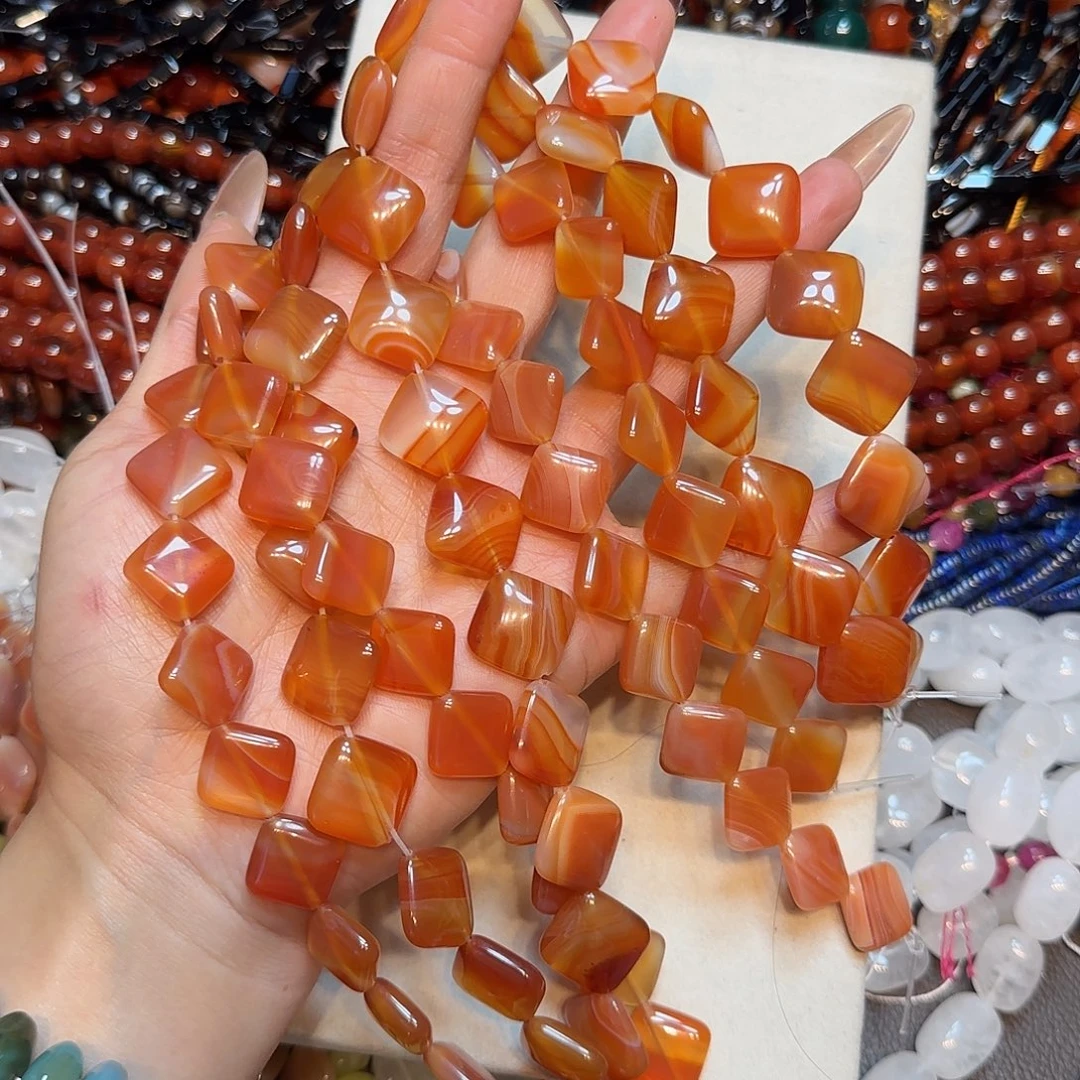 玛瑙/玉髓未镶嵌珠宝半成品红玛瑙对角一条