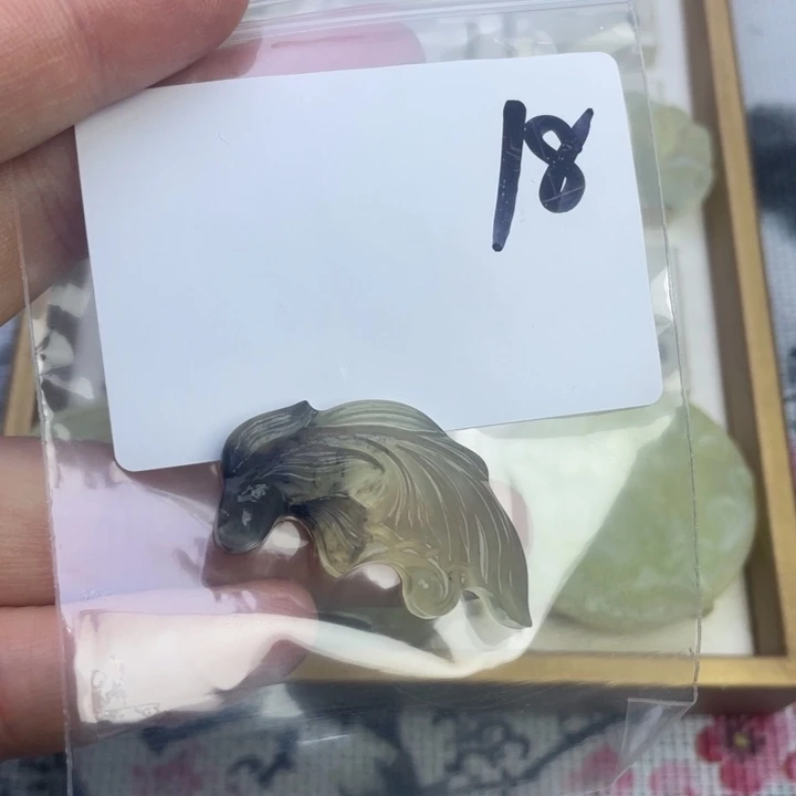 蛇纹石玉合金颈饰