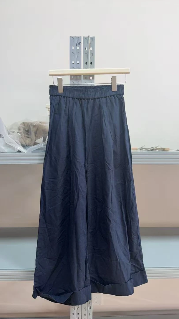 蓝色长裤均码一条