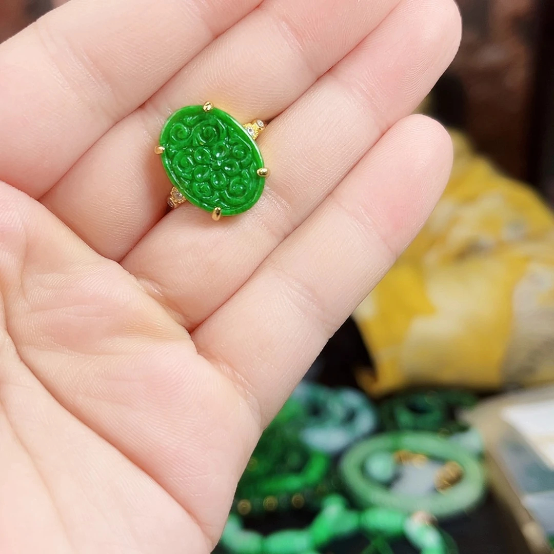 翡翠颈饰银S925镶嵌戒指