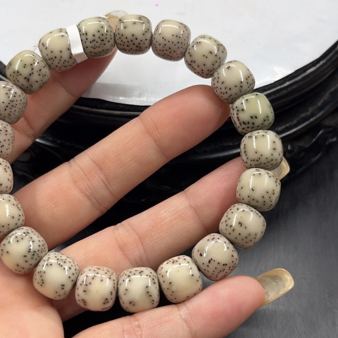 K***n手串星月菩提10-11……