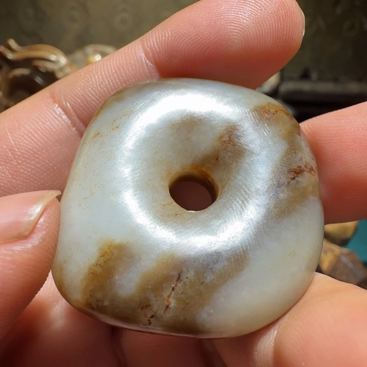 独***身和田玉（糖玉）未镶嵌颈饰