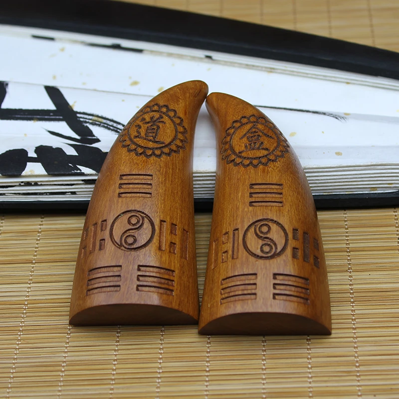 雷击枣木圣杯羊角卦实木雕刻茭杯牛角卦杯阴阳杯道盒牛角手把