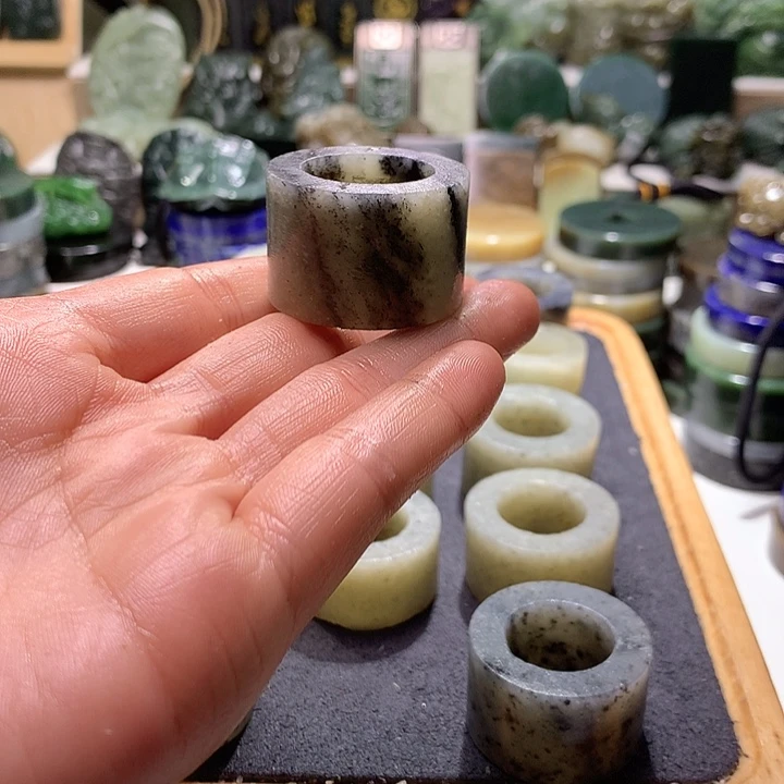 和田玉未镶嵌珠宝半成品