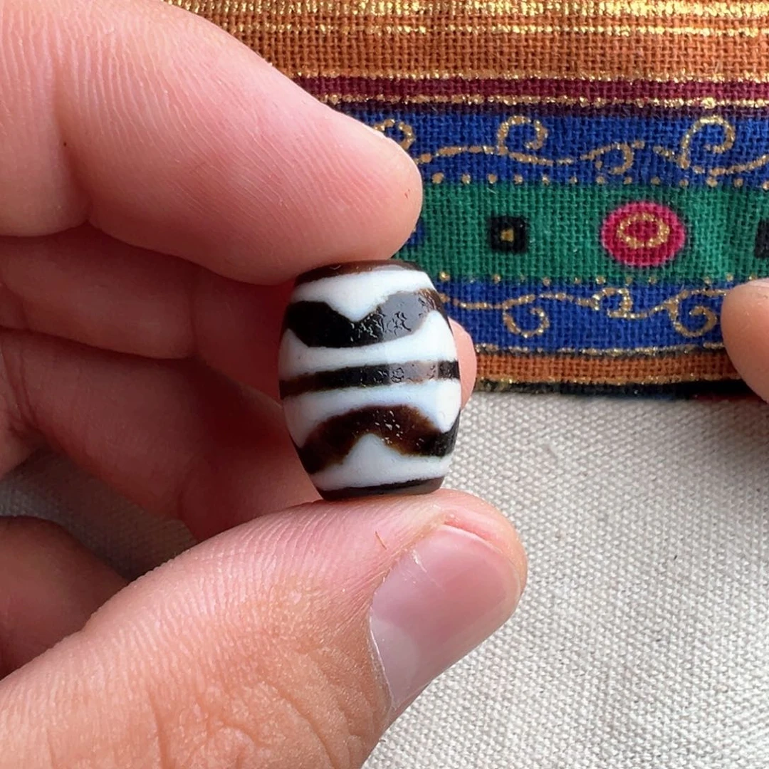 玛瑙/玉髓颈饰未镶嵌青**磊