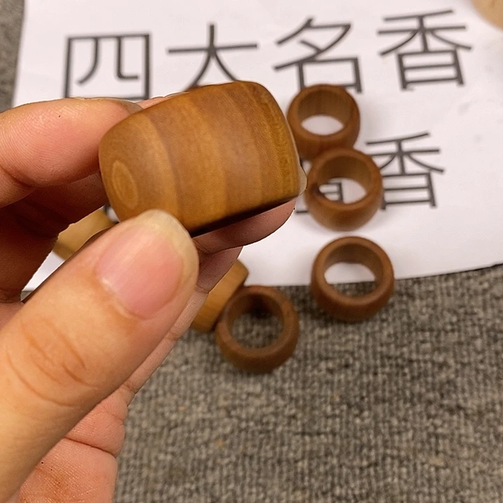 檀香木手串/手链老山檀香黑肉扳指内径2.2