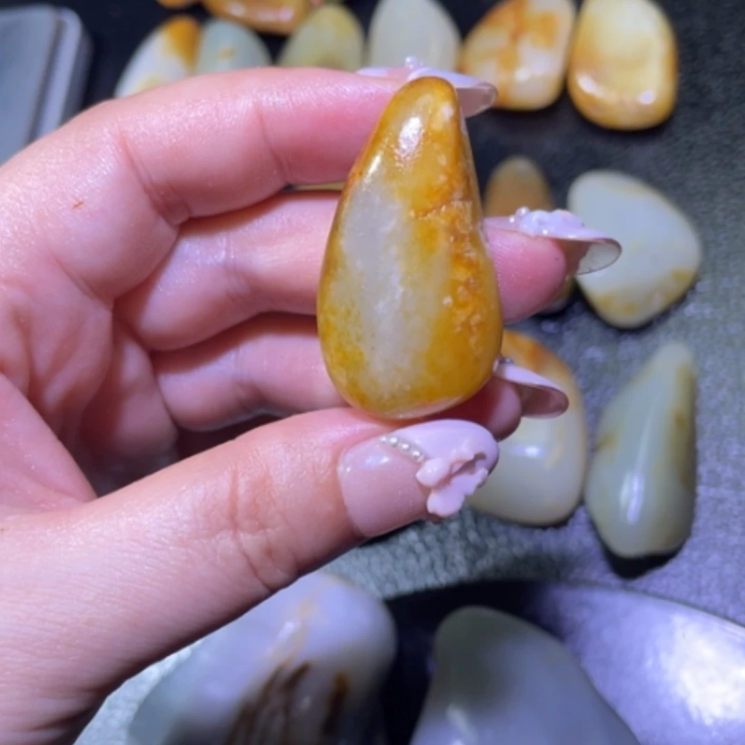 【闪购商品】颈饰未镶嵌和田玉