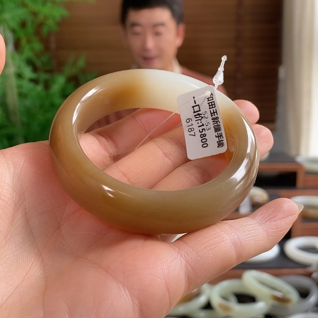 和田玉未镶嵌手镯6187