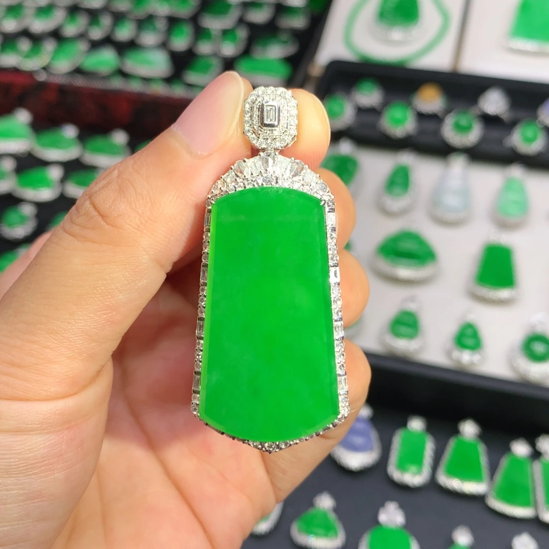 吊坠(不含链)18K金镶嵌翡翠