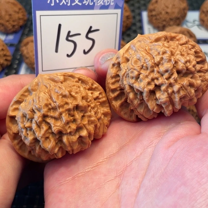 桃核把件52官帽155。。。