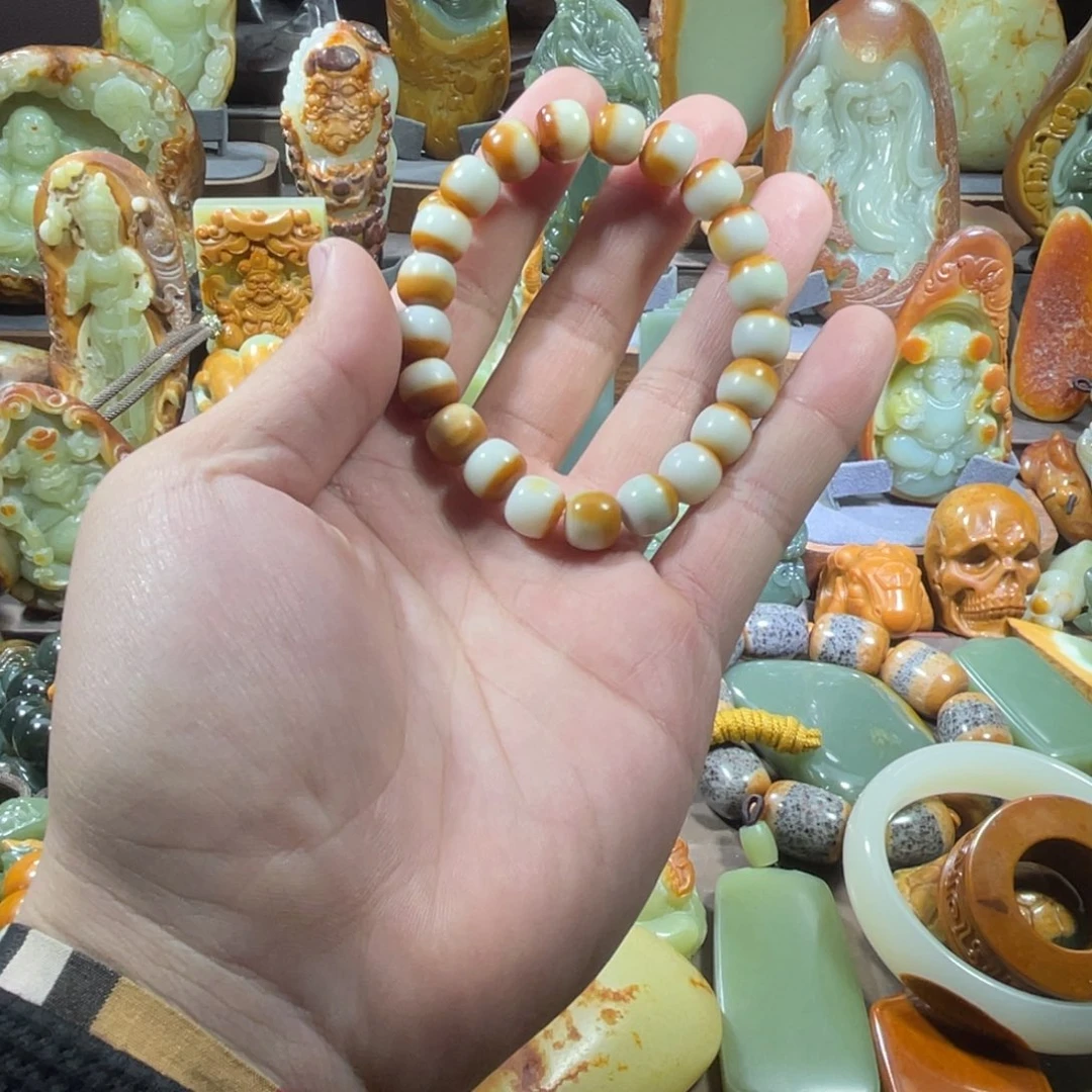 透闪石质玉未镶嵌珠宝奇石