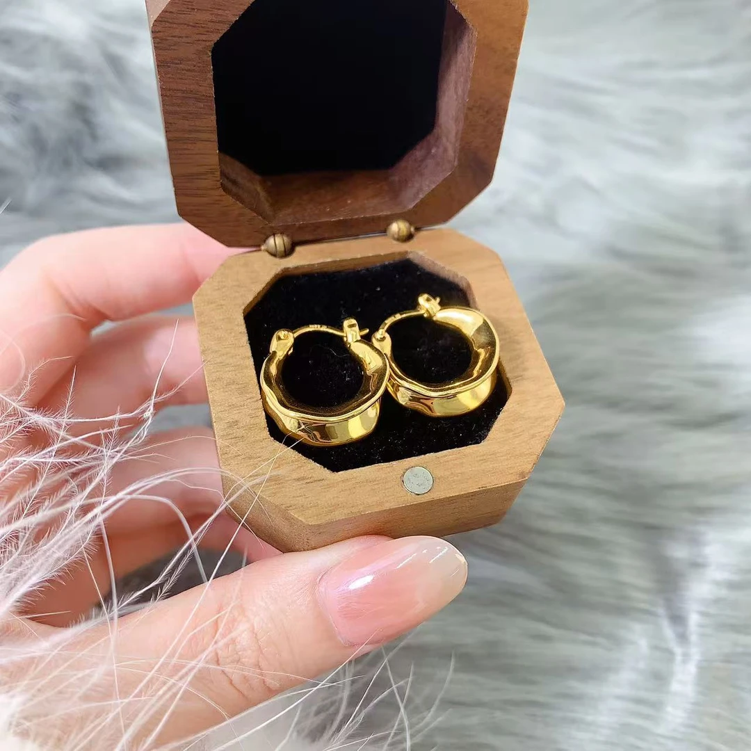 【伟新源】足金999 5D工艺 5D轮胎耳扣3.77克