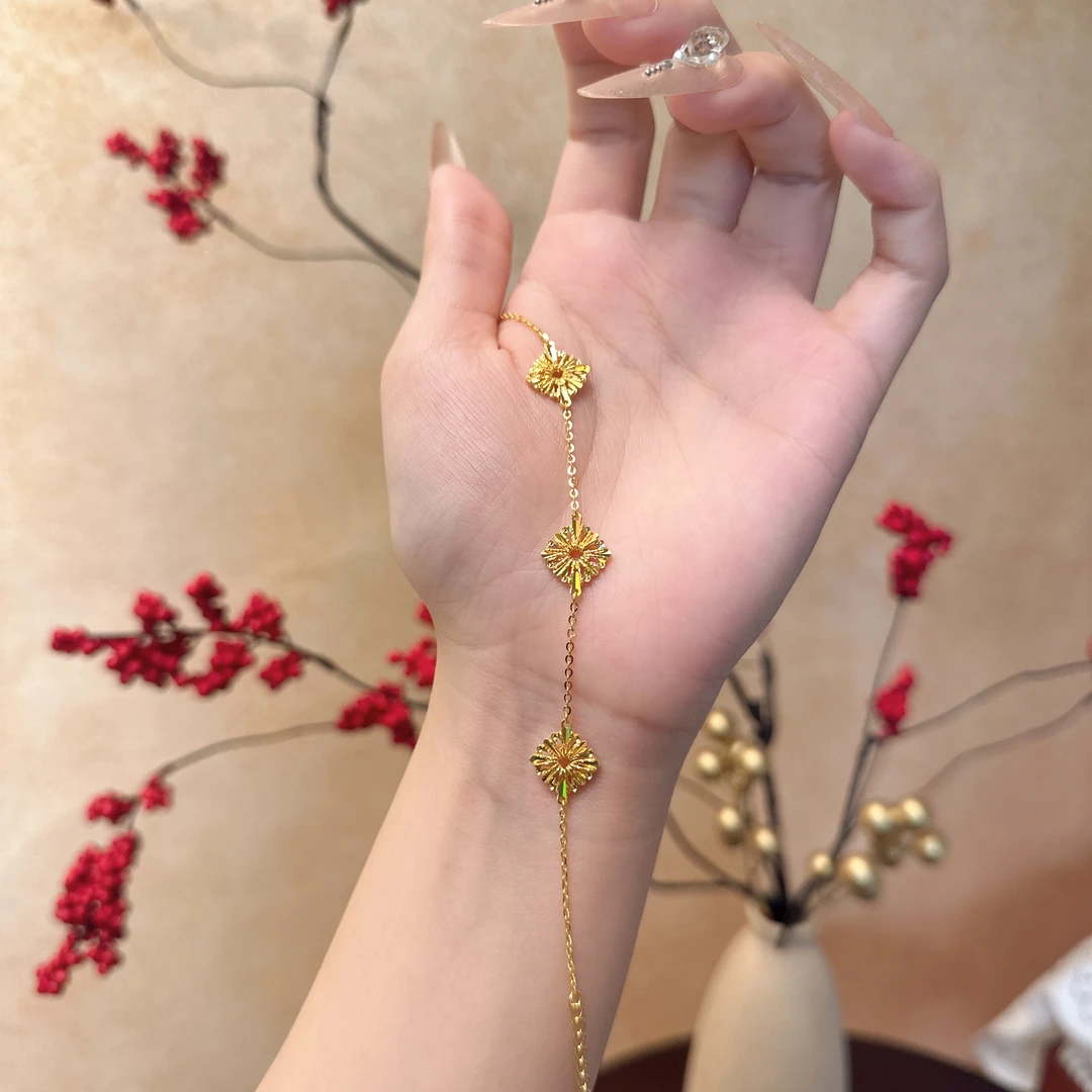 复兴足金999焕彩窗花手链