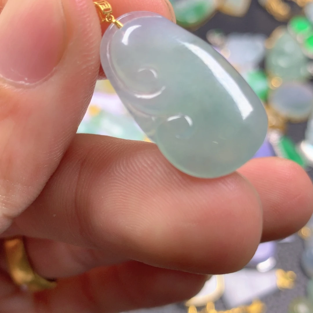 【闪购商品】翡翠颈饰18K金镶嵌翡翠