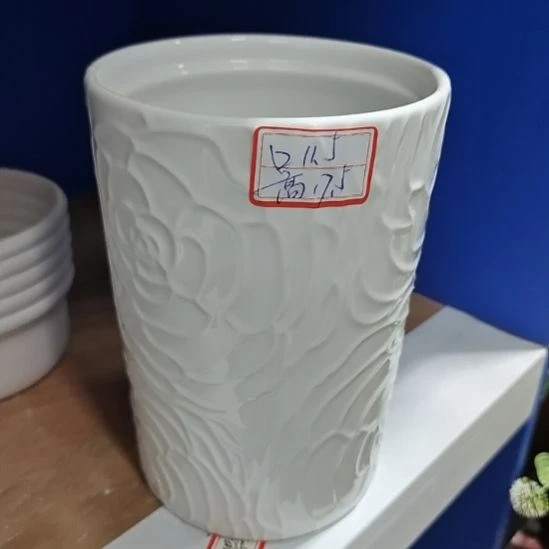 微瑕陶瓷盆满12包邮