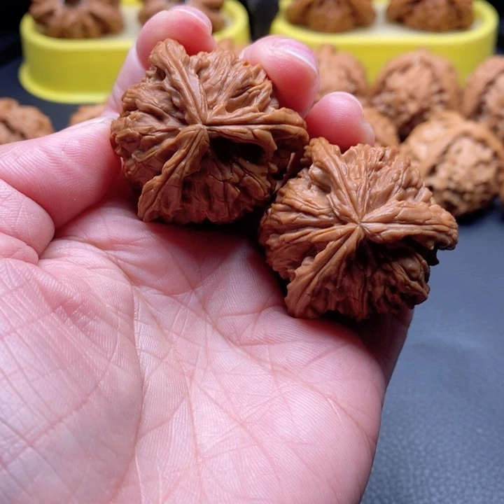 文玩核桃把件38尺拼接工艺品白奔