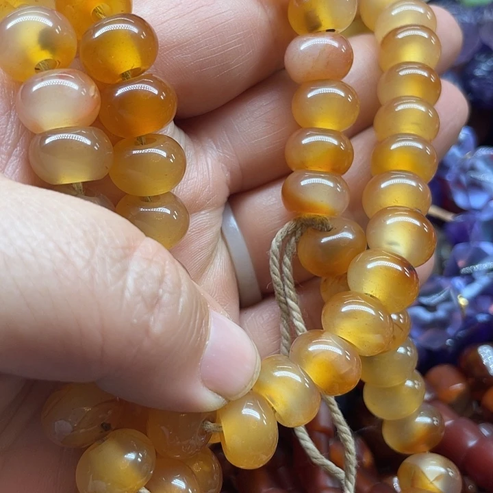 非***扰玛瑙/玉髓未镶嵌颈饰