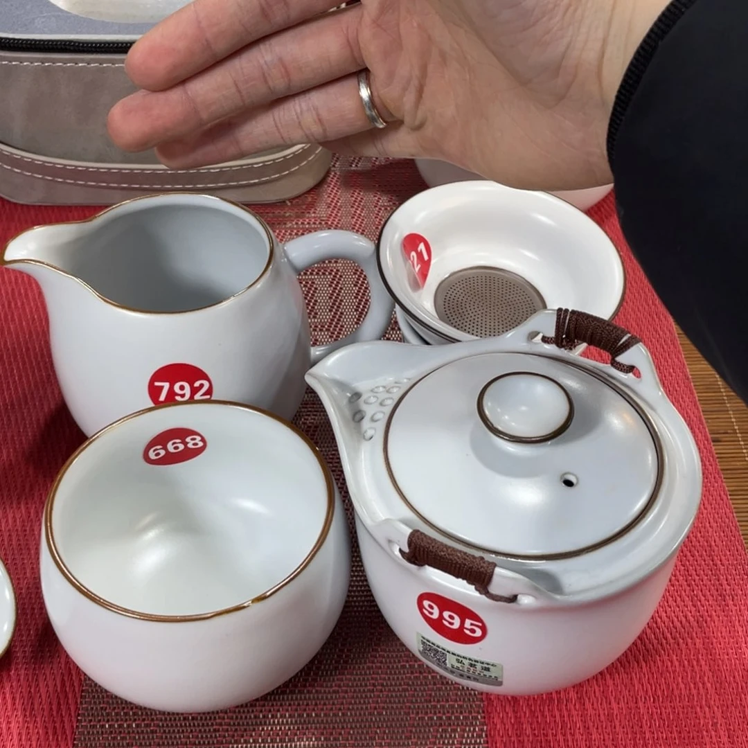 瓷片。。。。。。。。。。。。。。。。。