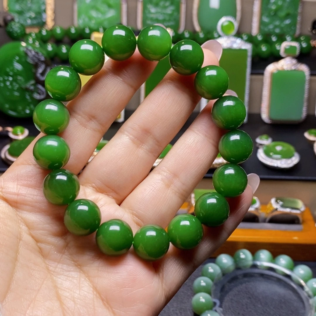 天***虹和田玉未镶嵌挂件