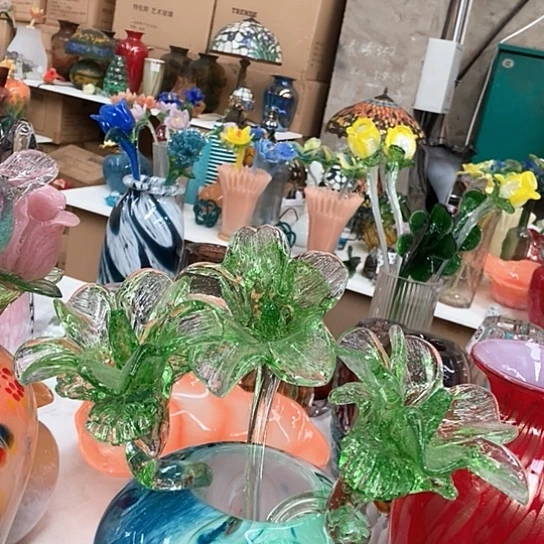 琉璃花瓶高45厘米宽9厘米