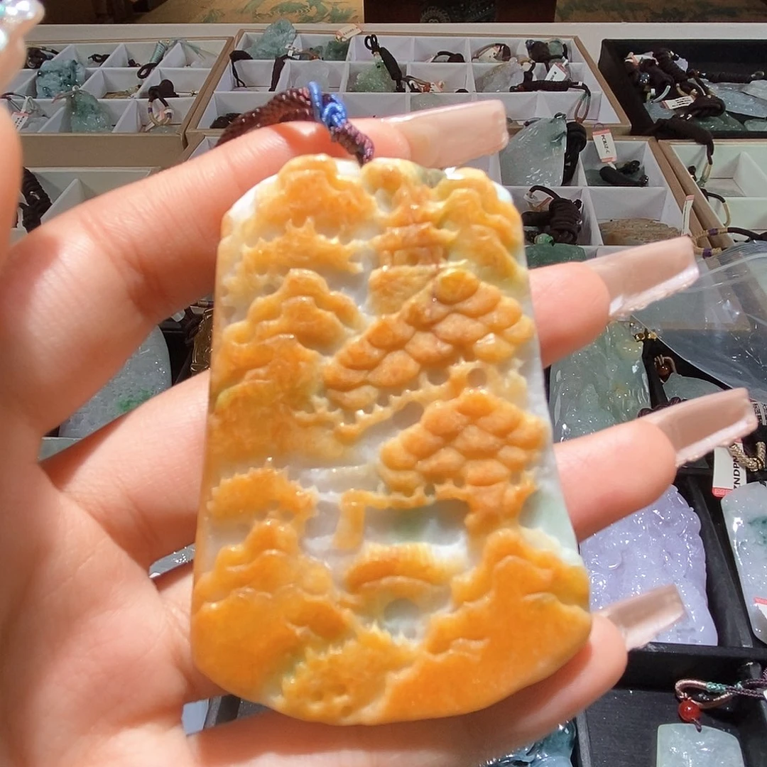 翡翠颈饰未镶嵌天然