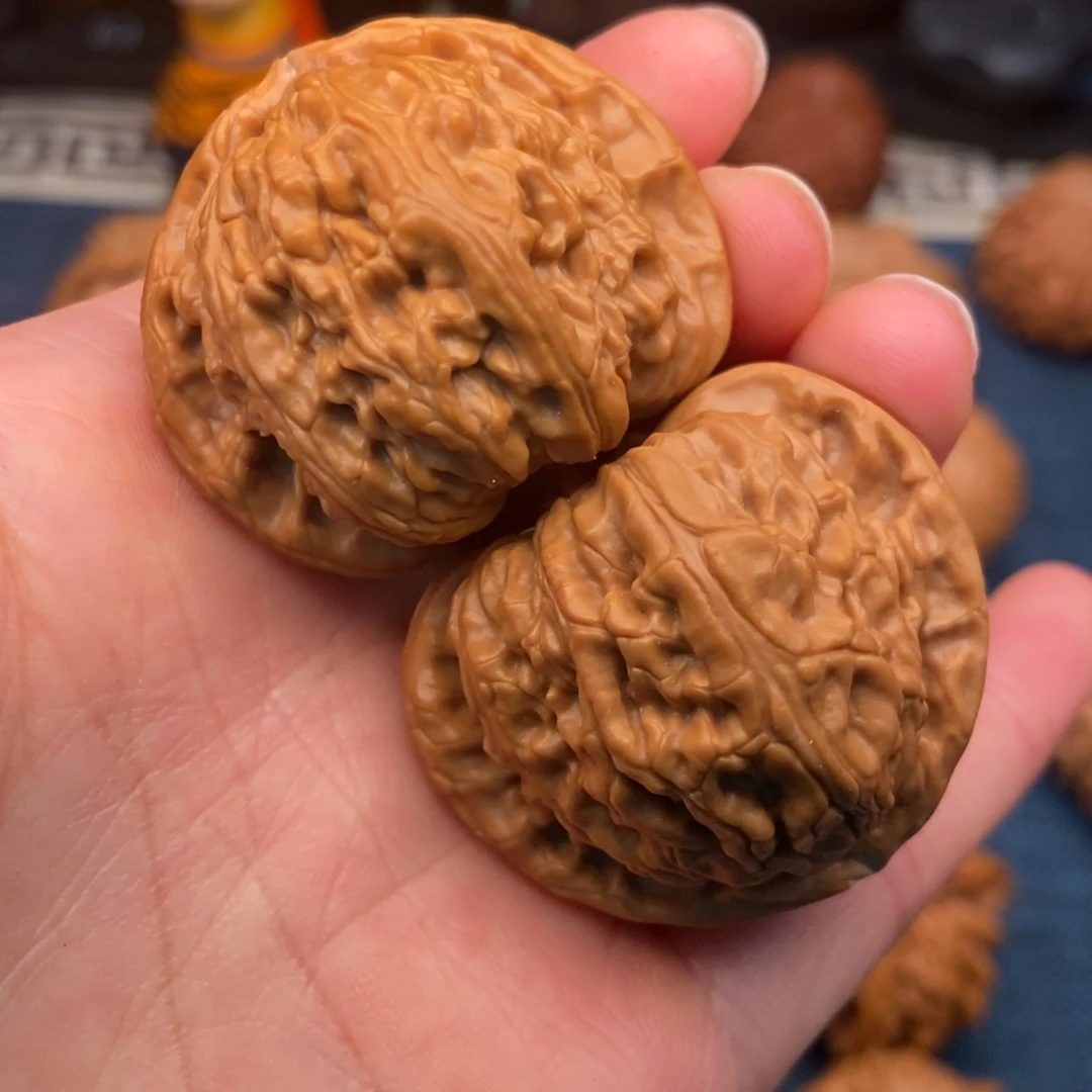 文玩核桃把件39三角白