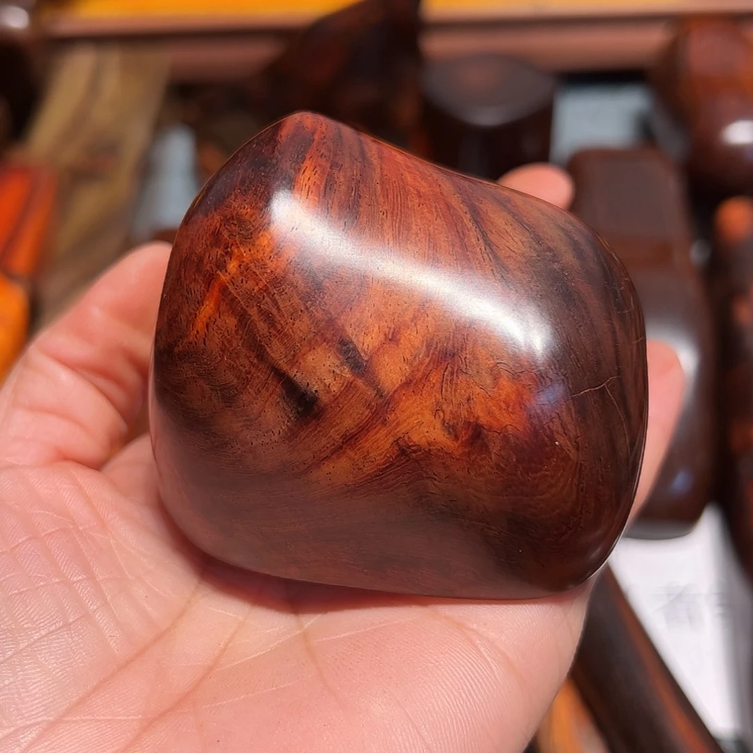 交趾黄檀（大红酸枝）N****⁸