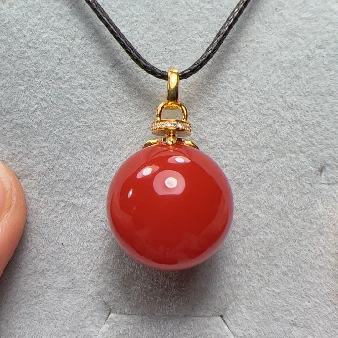 南红玛瑙吊坠18K金镶嵌