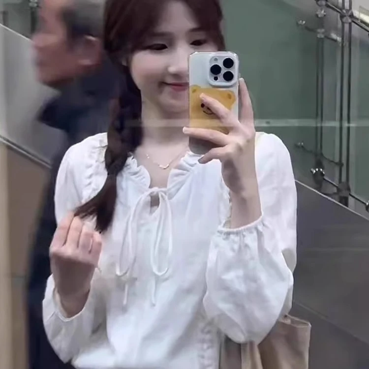韩系v领气质衬衫女2025新款高级感减龄衬衣法式别致系带白色上衣