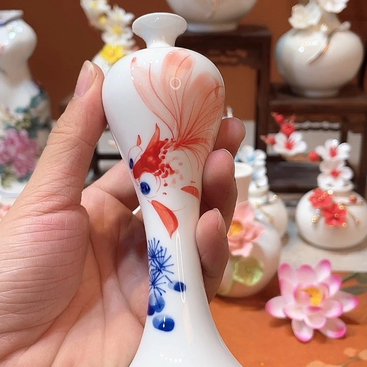 手工陶瓷精致摆件