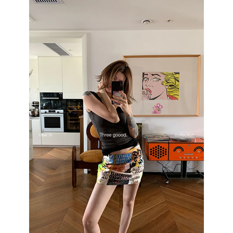 THREE GOOOD/三吉小众毛边设计涂鸦印花拼接半裙包臀裙Y725G06111