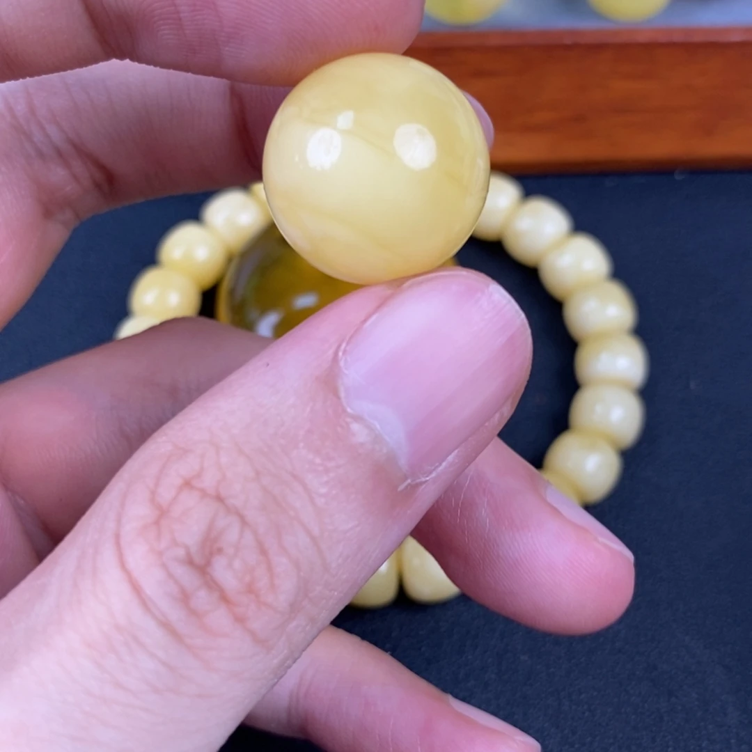 琥珀未镶嵌裸石22
