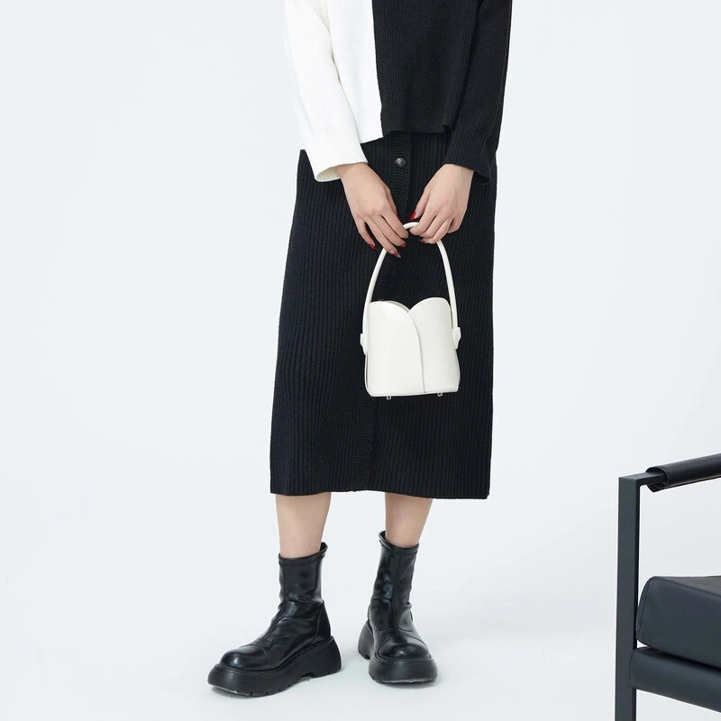 sdeer圣迪奥女装时尚气质OL风慵懒松紧高腰针织直筒长裙S23481114