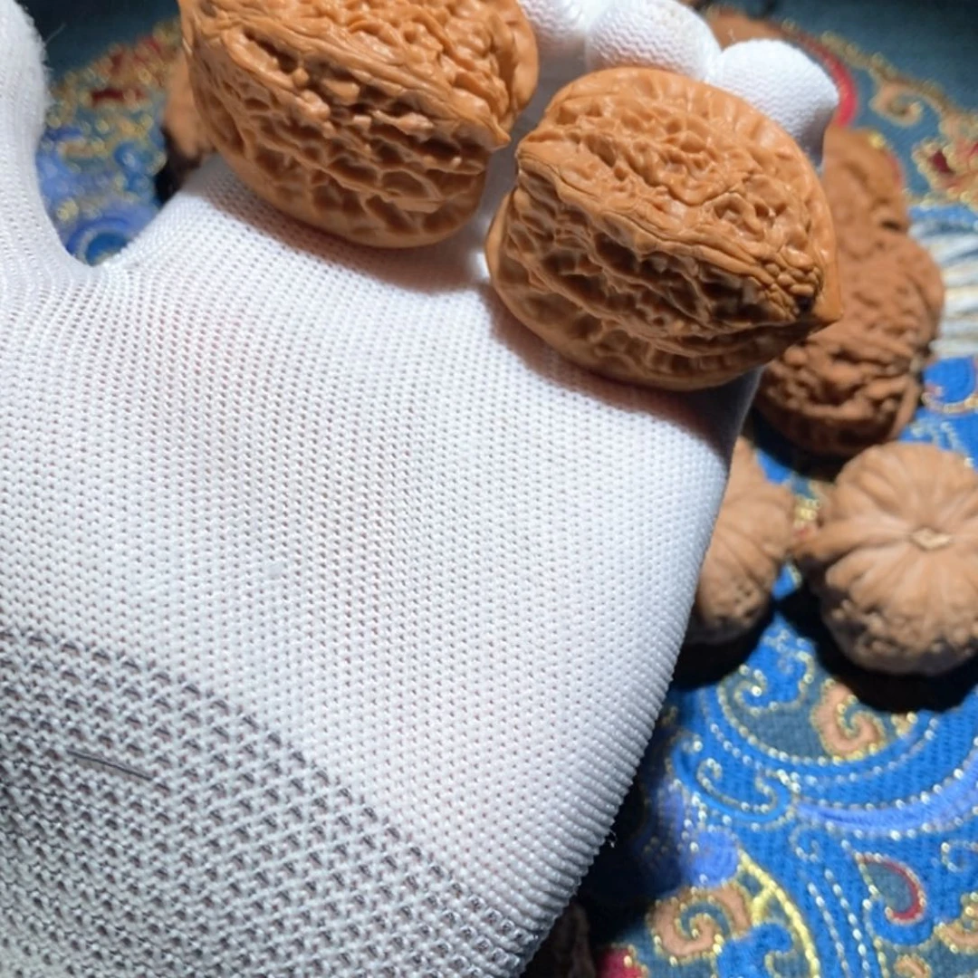 把件文玩核桃野生鸡心