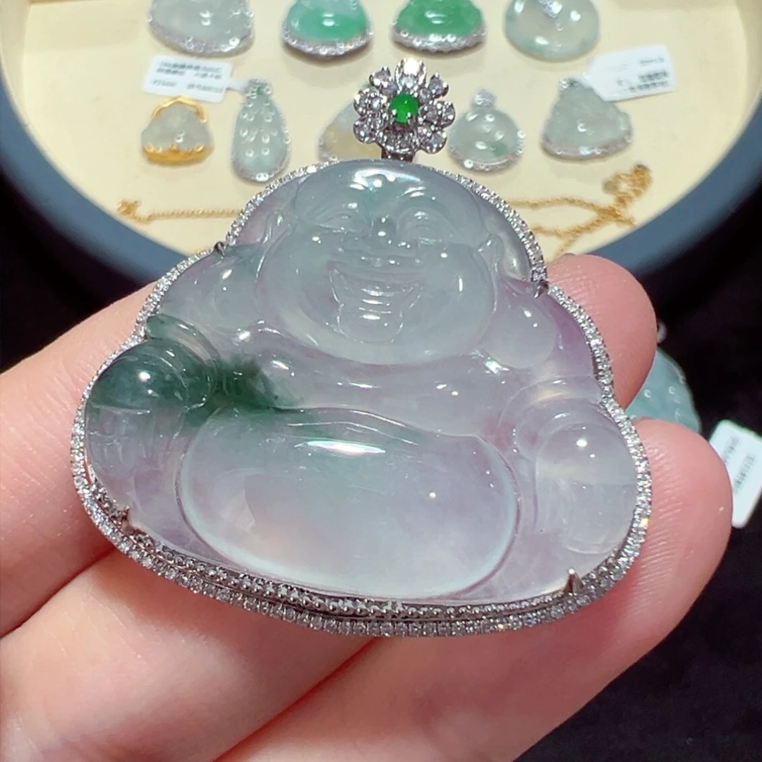 翡翠18K金镶嵌颈饰吊坠