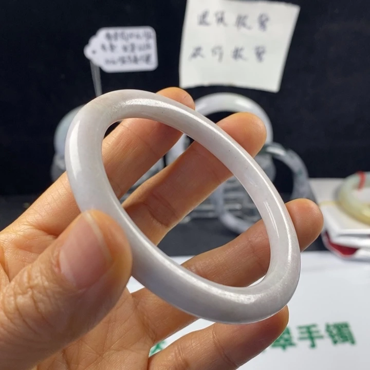 翡翠未镶嵌手镯69。 56圈
