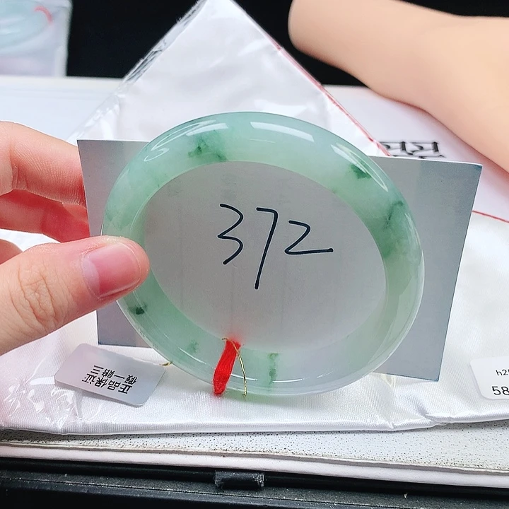 翡翠手镯未镶嵌缅甸天然a货手镯58+