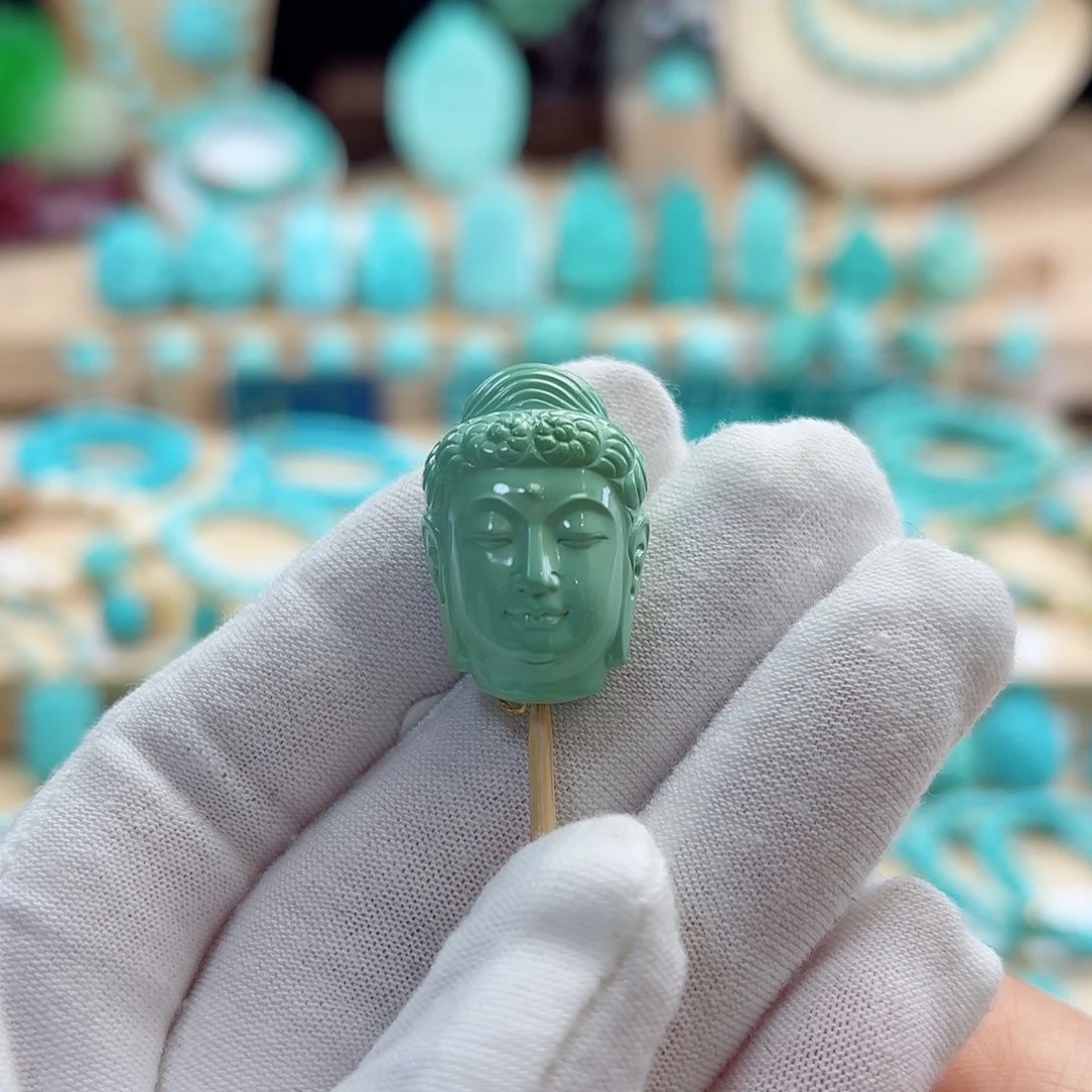 绿松石未镶嵌珠宝奇石