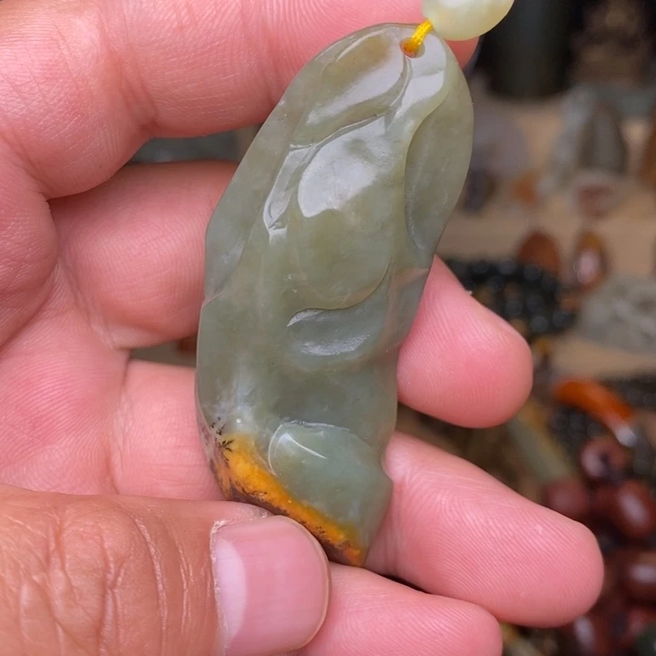 岫岩河磨玉（透闪石质玉）未镶嵌颈饰