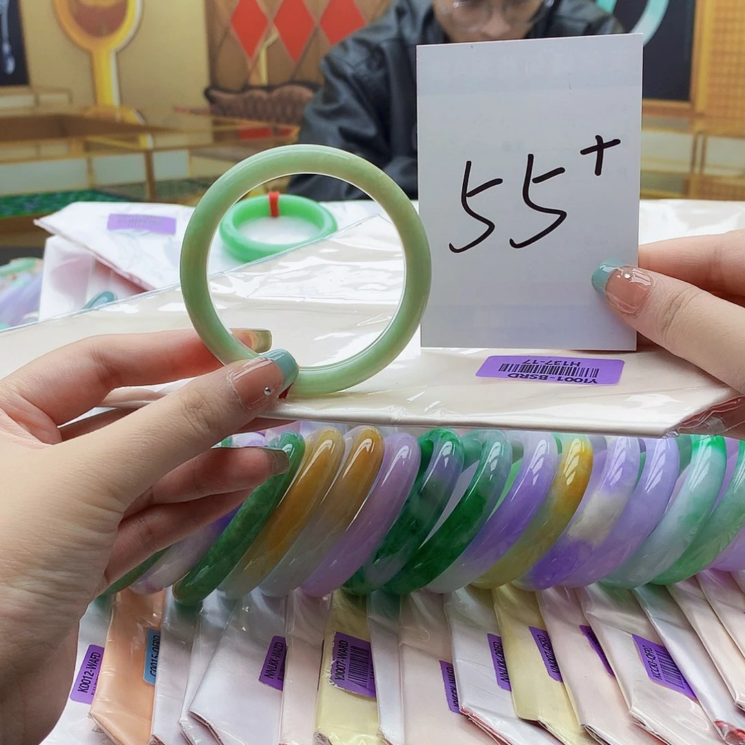 翡翠未镶嵌手镯jjm