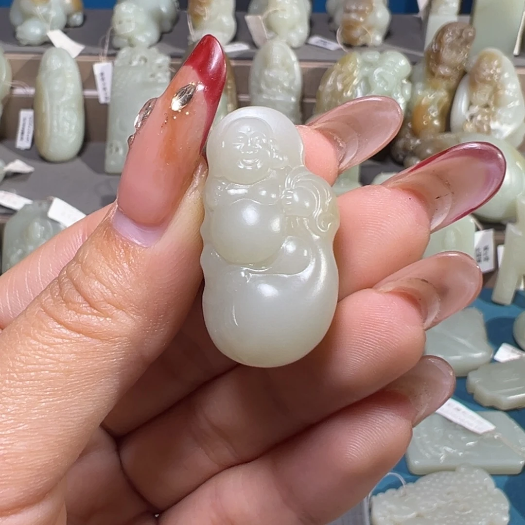 和田玉（糖玉）未镶嵌颈饰