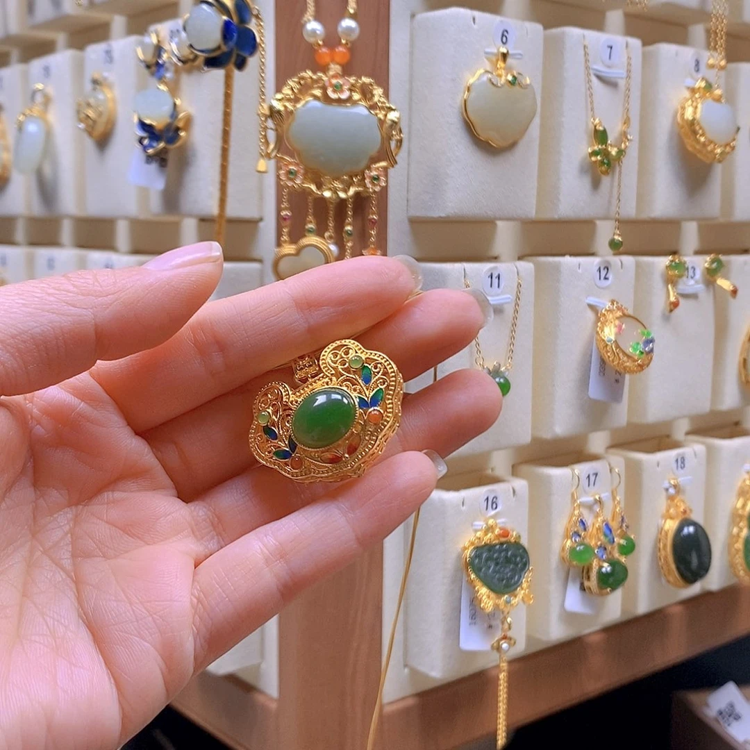 和田玉银S925镶嵌颈饰