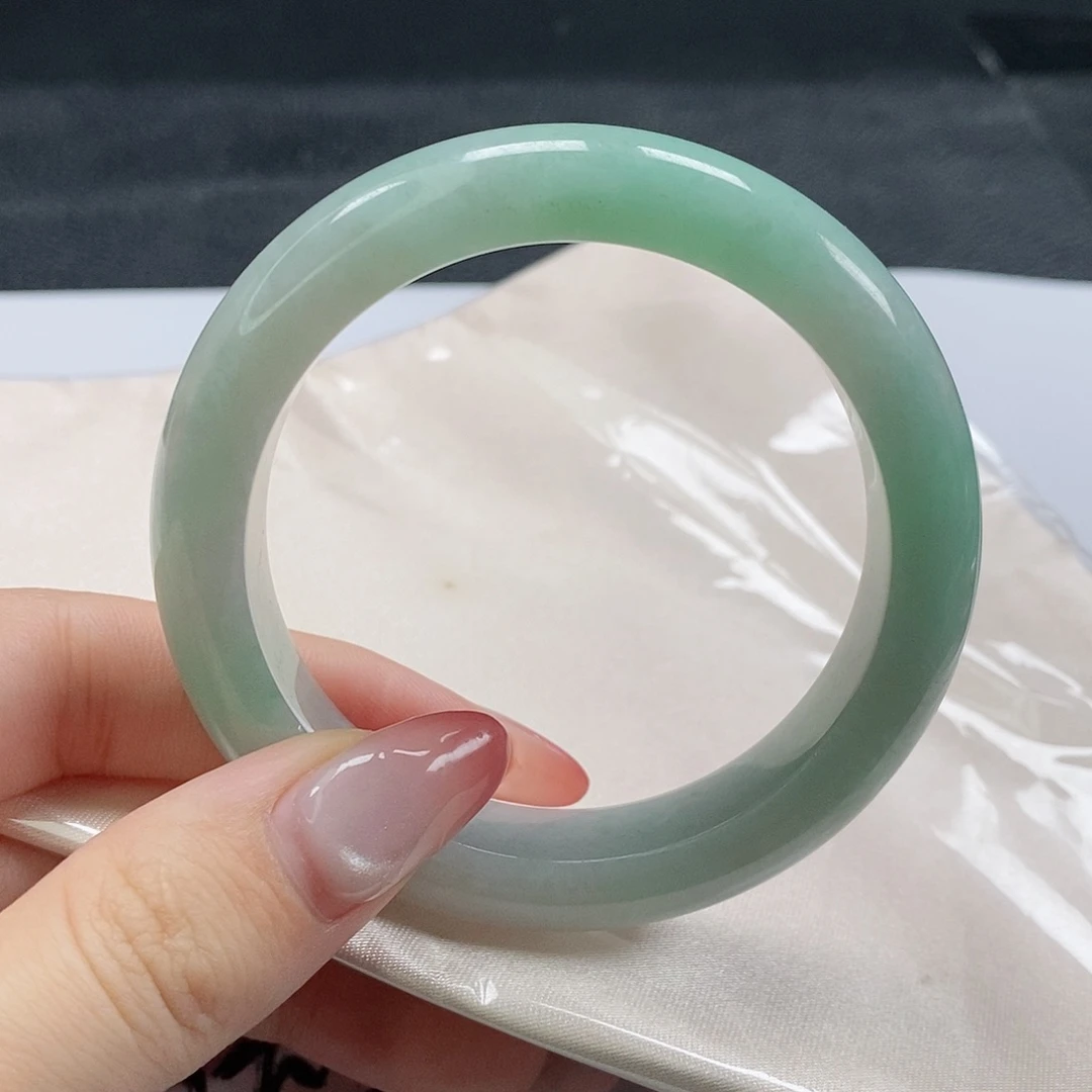 【闪购商品】翡翠手镯未镶嵌301号