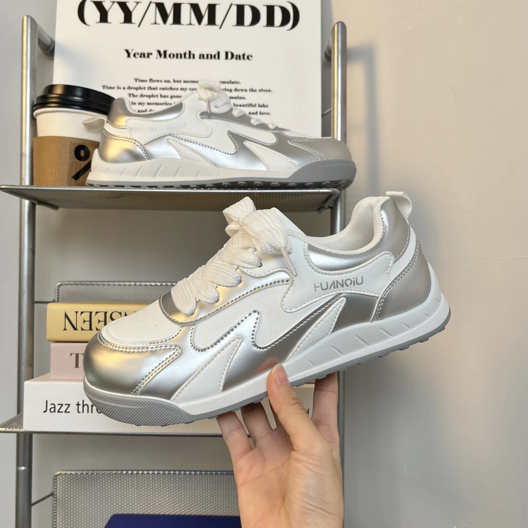 环球原创板鞋女款2025新款厚底休闲轻便德训鞋百搭时尚女鞋小白鞋