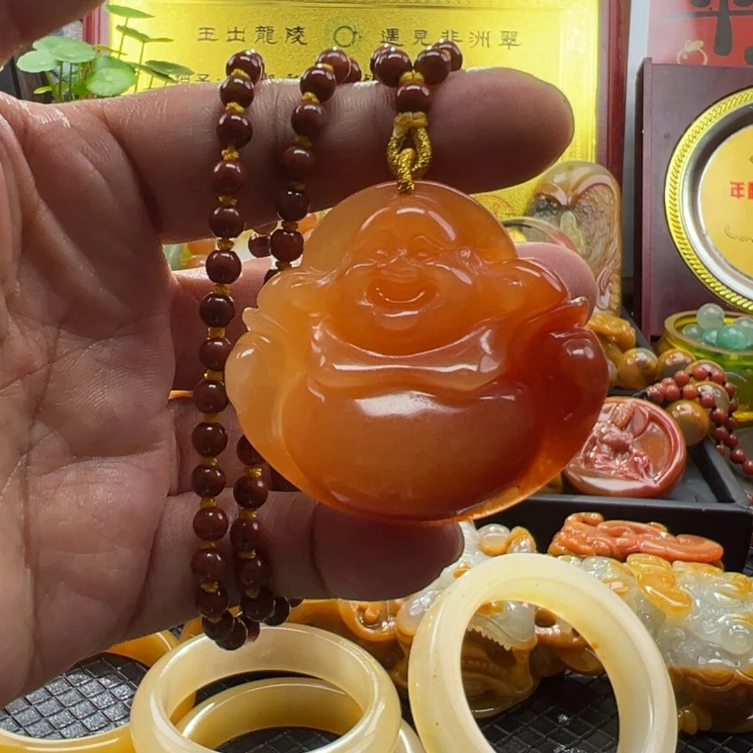 颈饰未镶嵌石英质玉