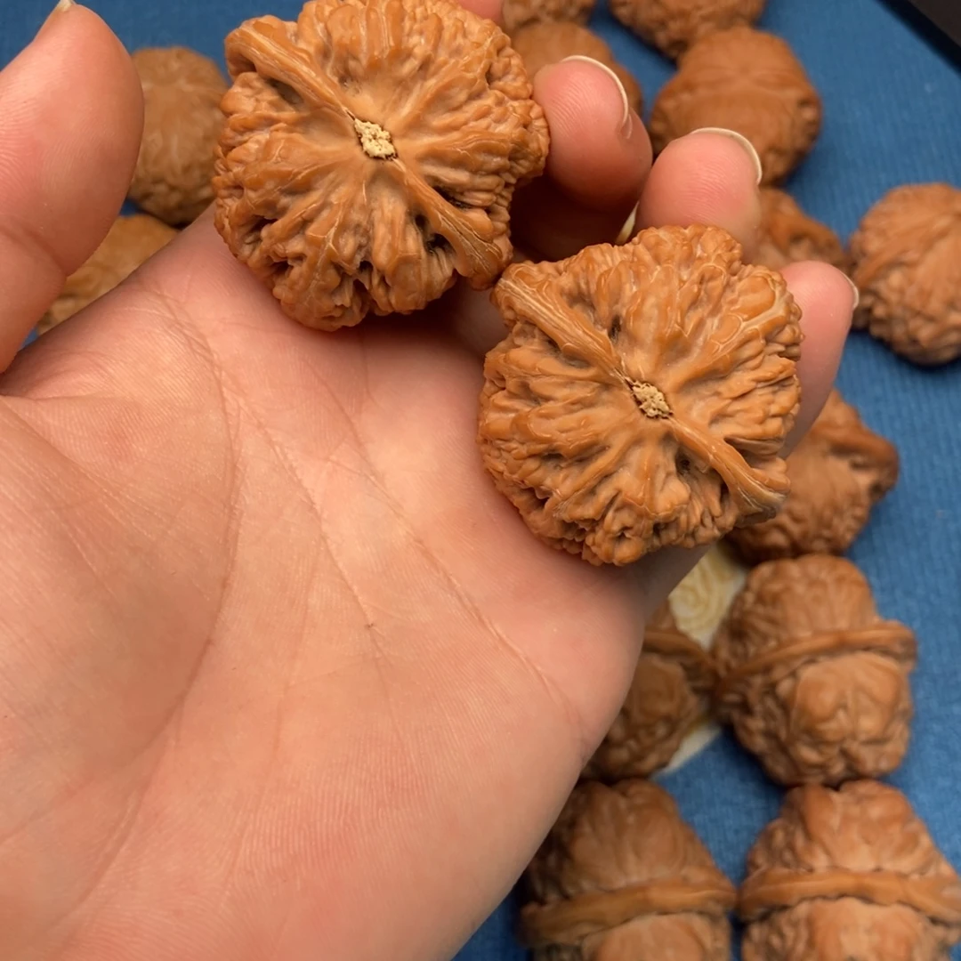 吃***瓜吊坠文玩核桃44粗筋