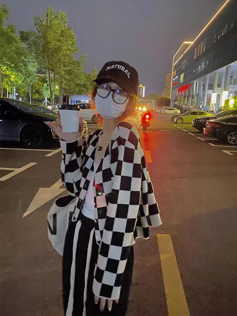 【微瑕慎拍】A31黑白格子宽松短款针织开衫春秋韩版慵懒棋盘格外套