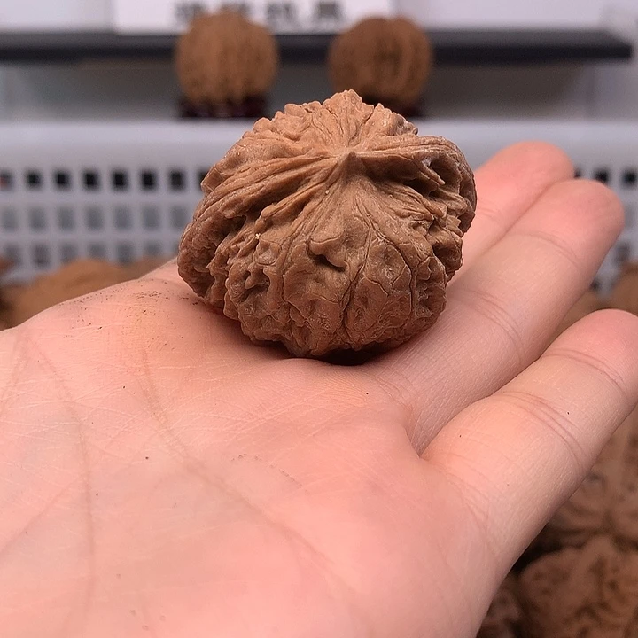 大***闪吊坠文玩核桃文玩核桃