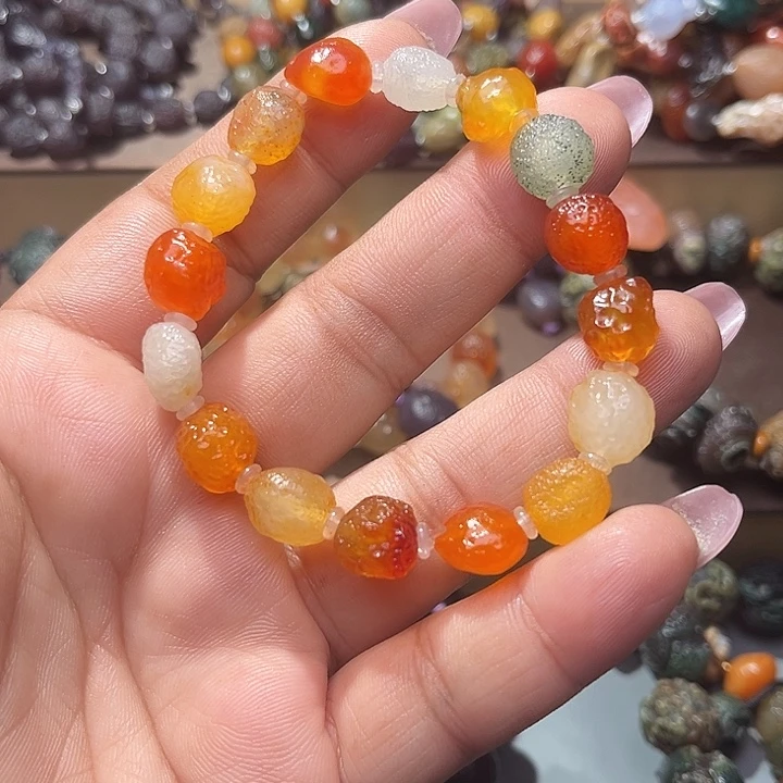 阿拉善彩玛瑙手串